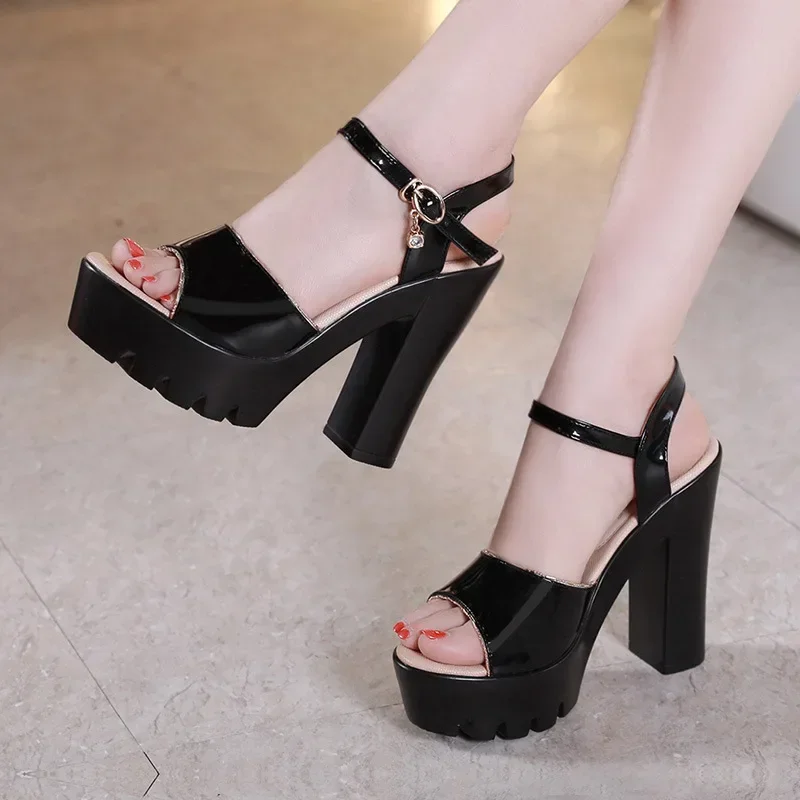 Sandales en cuir verni à fond  - Building Blocks avis et prix